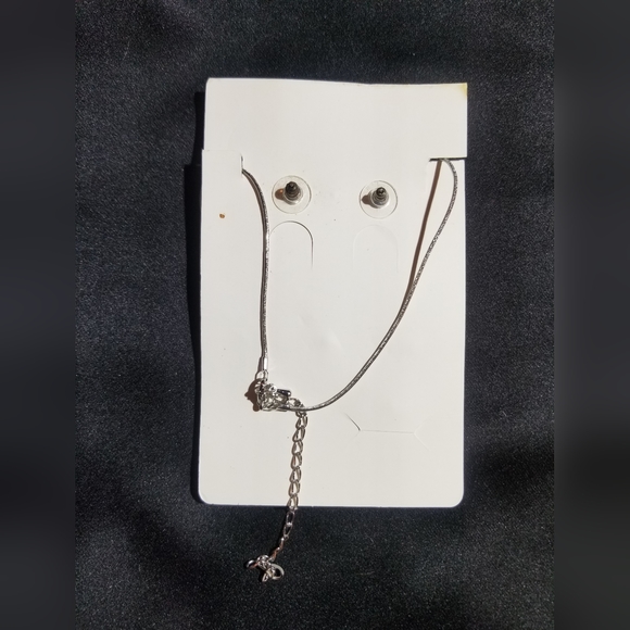 New Fashion Jewelry Necklace and Earrings - Picture 2 of 2